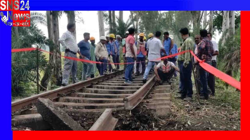 आसामाजिक तत्वों ने बरहेट के रांगा गांव के घुटुटोला के समीप बम से विस्फोट करके उड़ाया